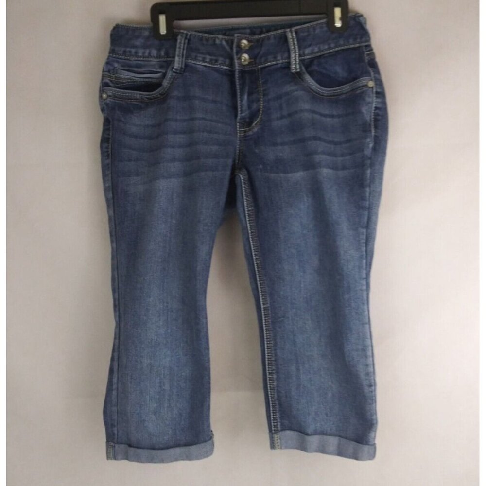 Ariya Women's Distressed Whiskered Embroidered Cuffed Capri Jeans Size 11/12